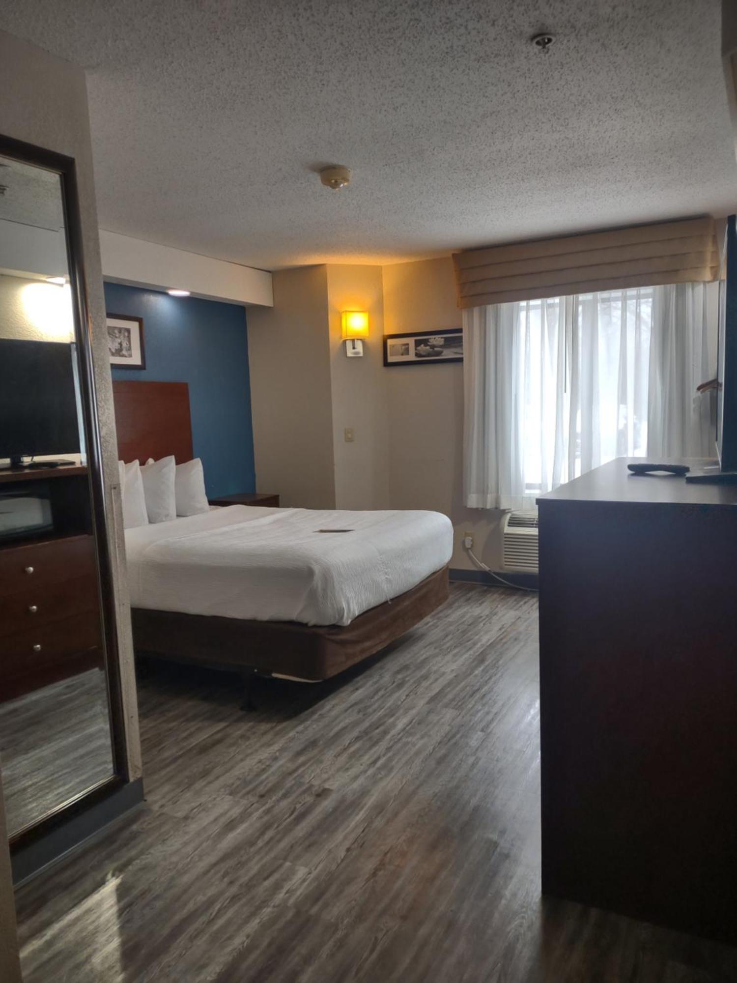 Baymont By Wyndham Flat Rock Hotel Ngoại thất bức ảnh