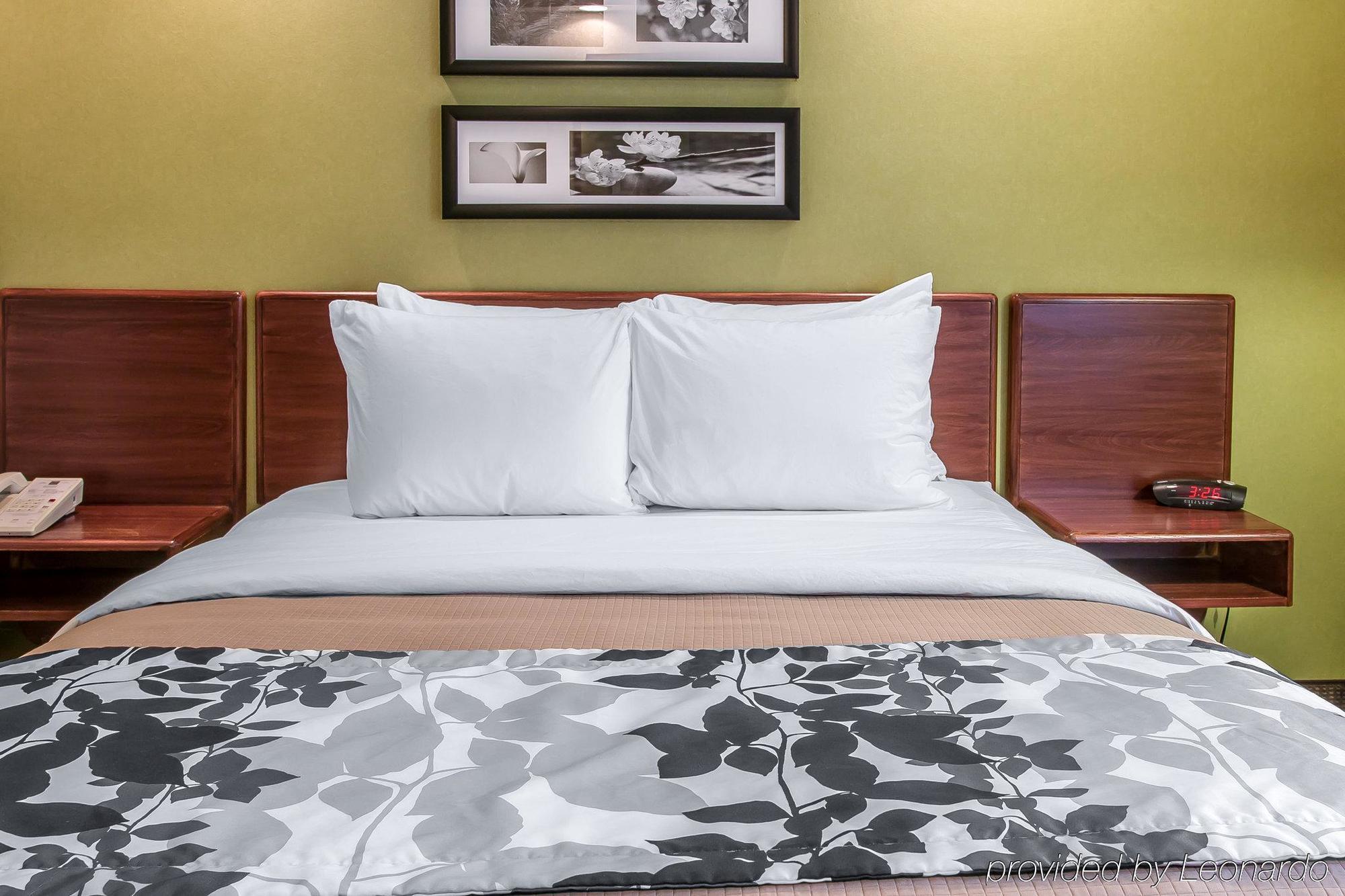 Baymont By Wyndham Flat Rock Hotel Ngoại thất bức ảnh