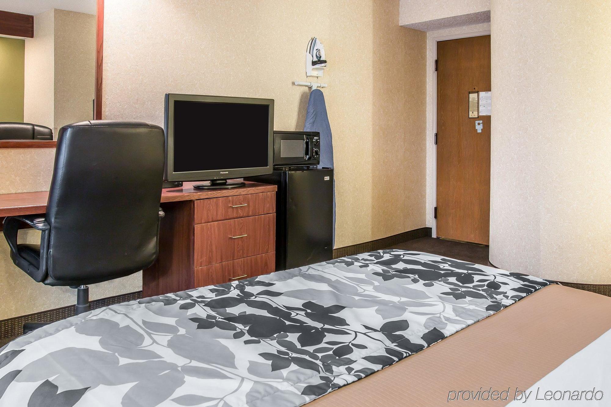 Baymont By Wyndham Flat Rock Hotel Ngoại thất bức ảnh